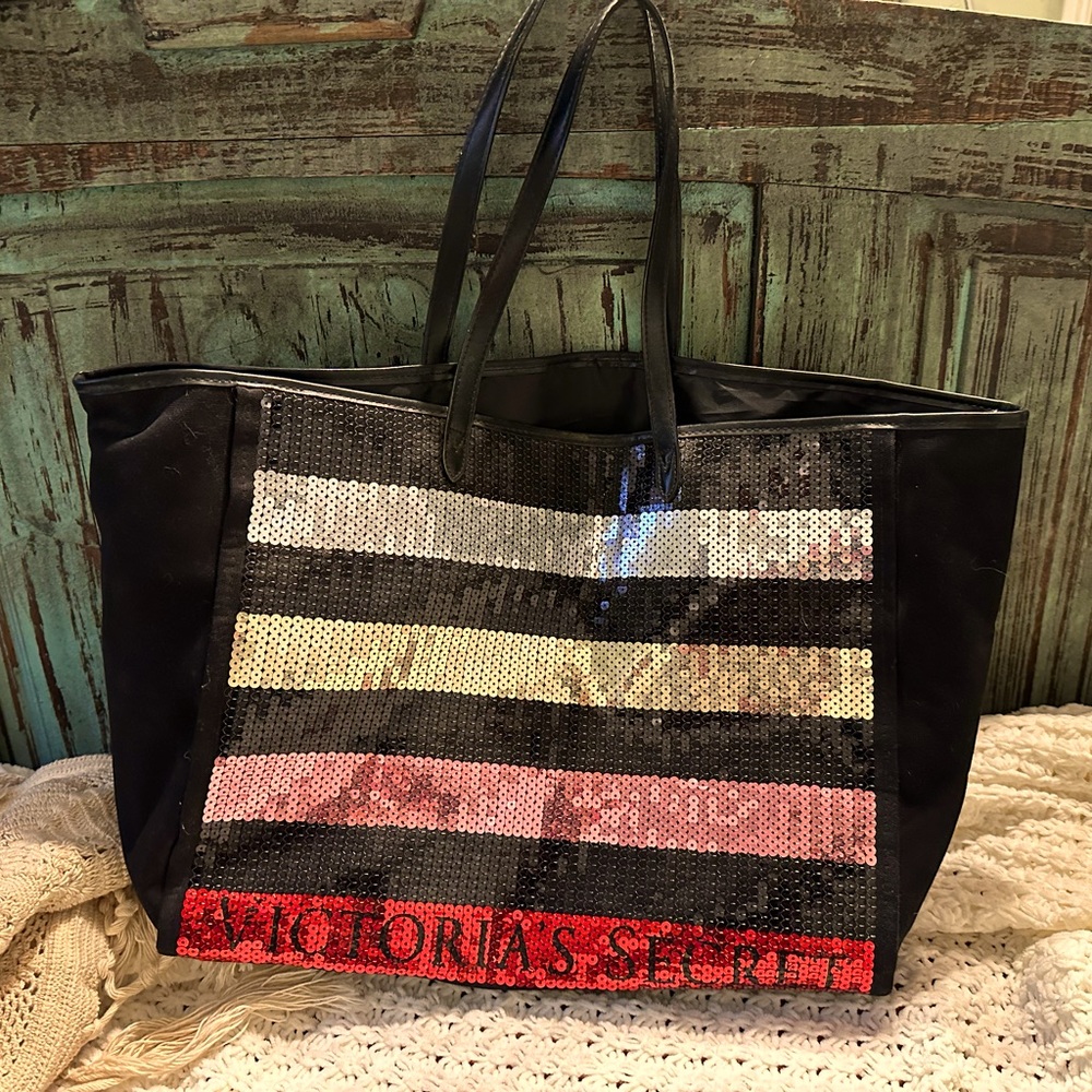 Victoria’s Secret tote bag